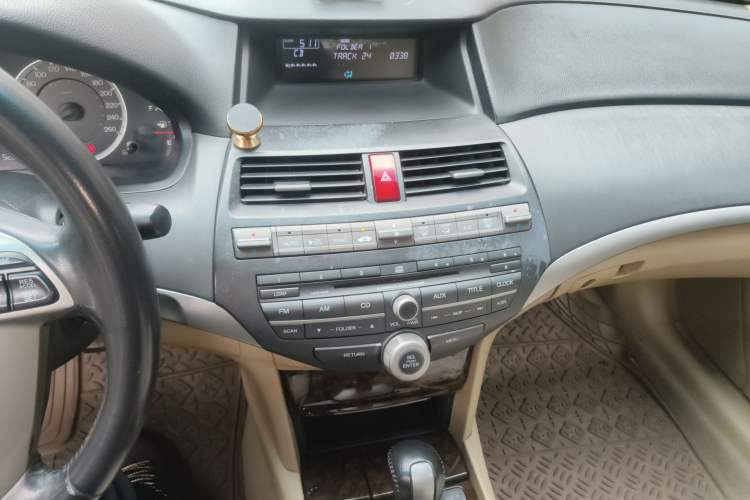 Used Honda Accord 2010 2.0L EX Audio And AC Panel