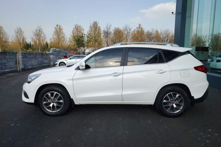 Used BYD Song 2018 1.5TID Automatic Smart Connect Prestige Model
