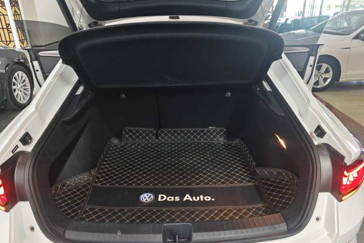 Used Volkswagen Lamando 2023 Lavida L 280TSI DSG Cool & Spicy Edition Trunk