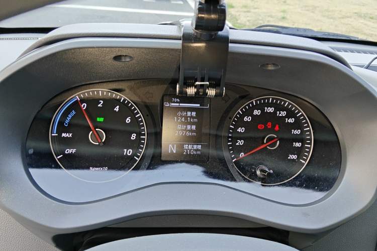 Used Wuling Yangguang 2024 300KM Comfort Version Passenger Van 75kW Instrument Cluster