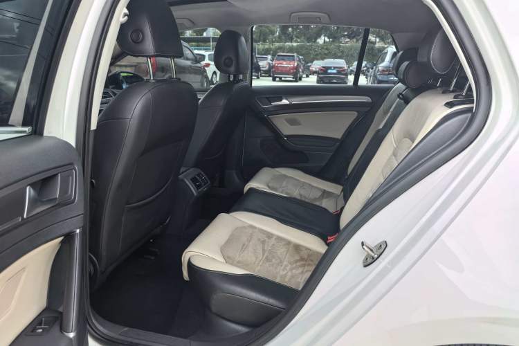 Used Volkswagen Golf 2017 230TSI Automatic Luxury Million-Vehicle Commemorative Edition