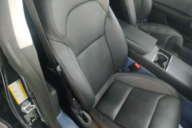 Used Tesla Model 3 2025 Rear-Wheel-Drive Version