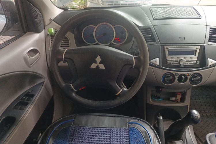 Used Mitsubishi Zinger 2010 2.0L Manual Classic Steering Wheel