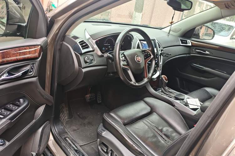 Used Cadillac SRX 2013 3.0L Leading Model