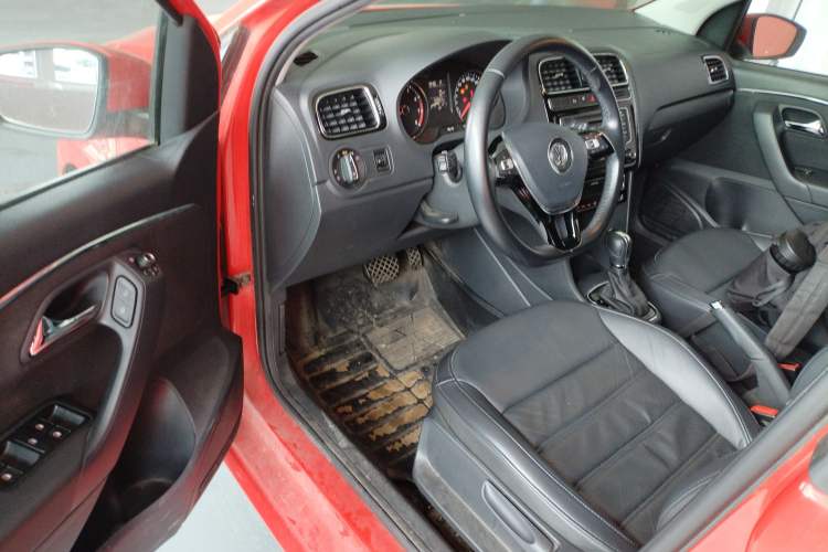 Used Volkswagen Polo 2016 1.6L Automatic Luxury Model Driver Seat