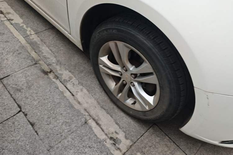 Used Chevrolet Cruze 2013 Hatchback 1.6L Automatic Luxury Model
