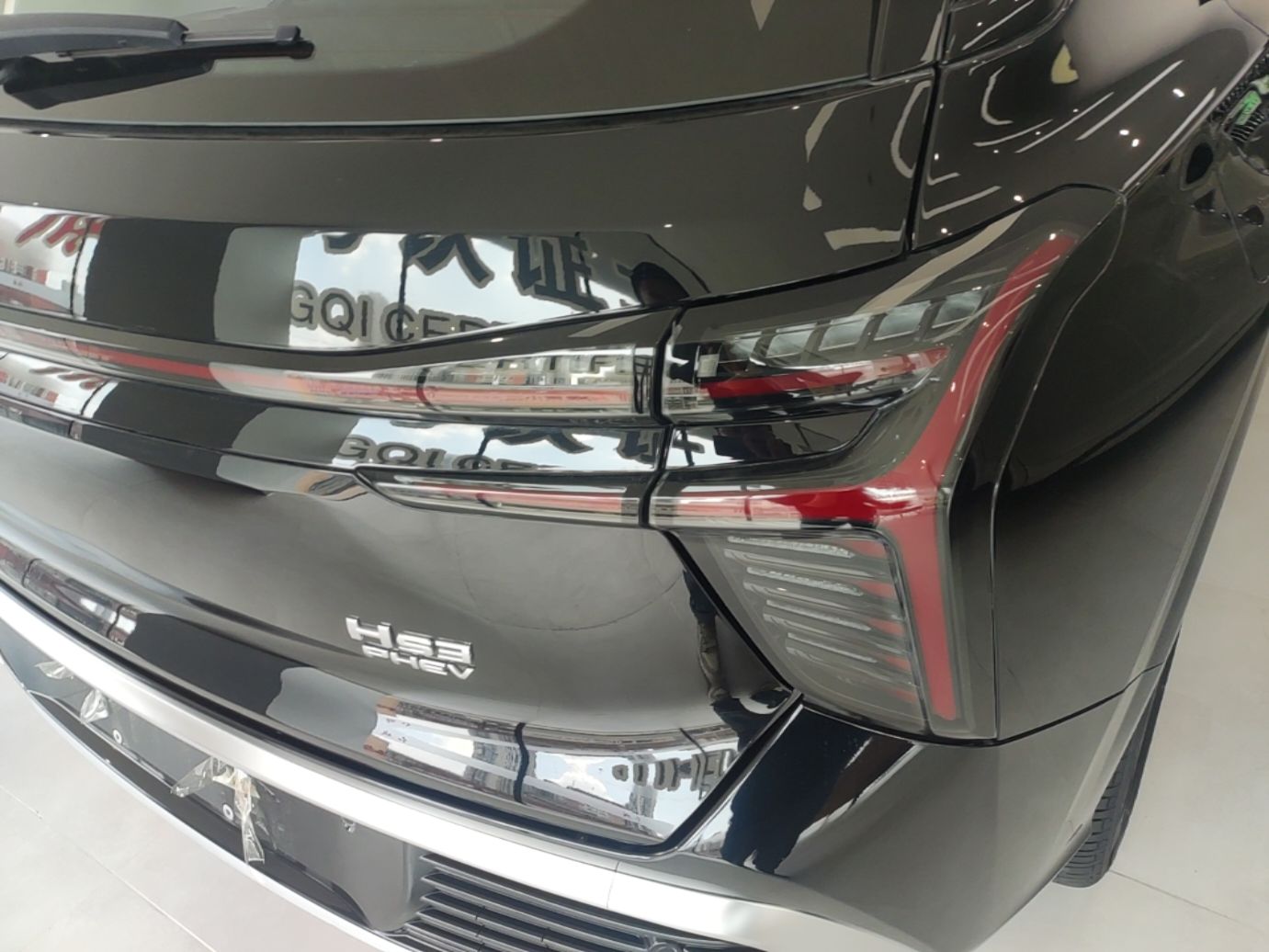 Hongqi HS3 PHEV 2025 Model 117km Jingwei Edition — снимка 9