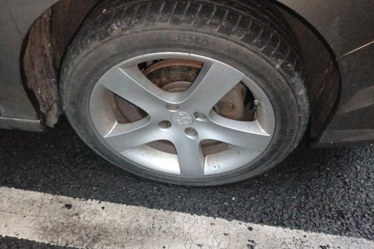 Used Peugeot 408 2013 2.0L Manual Comfort Edition Right Front Wheel Hub