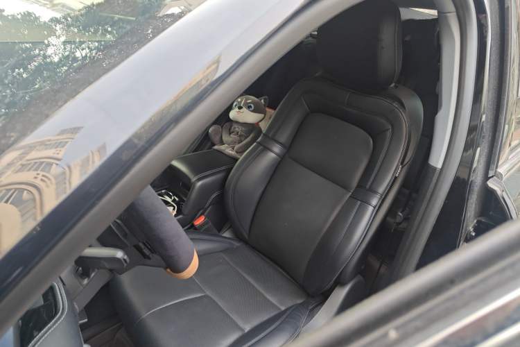 Used Lincoln Corsair 2022 Revised Version 2.0T Two-Wheel Drive Luxury Edition Left Front Seat