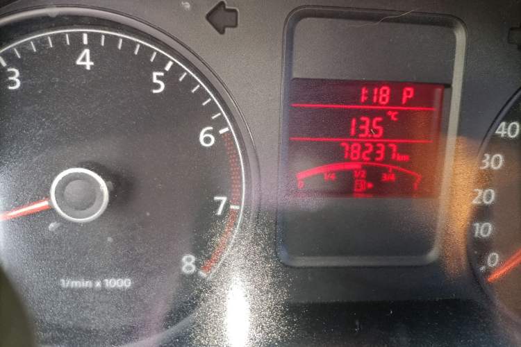 Used Volkswagen Polo 2011 1.6L Automatic ZhiShang Version
