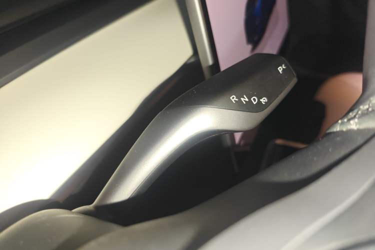 Used Tesla Model Y 2022 Long-Range All-Wheel-Drive Version