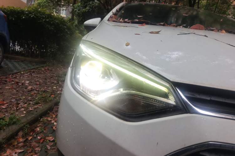 Used Chevrolet Lova RV 2016 1.5L Automatic FunDrive Edition Right Front Headlight