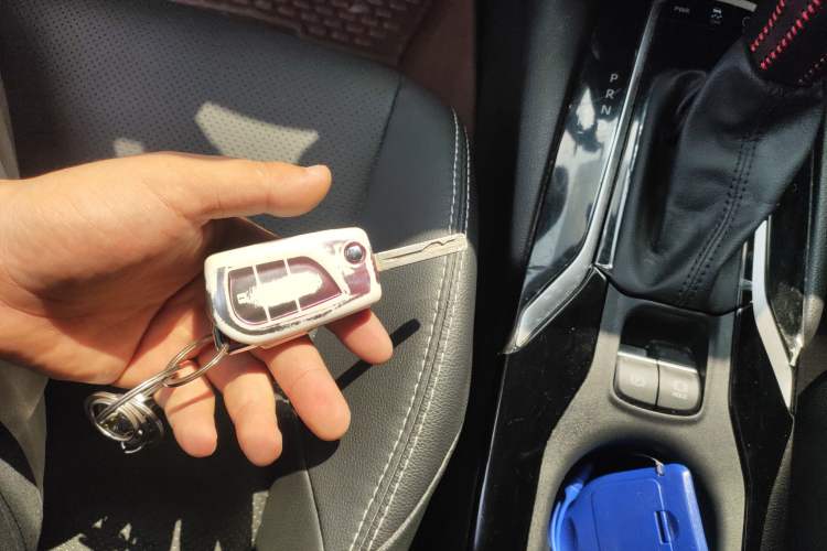 Used Toyota FRONTLANDER 2024 2.0L CVT Elite Plus Edition Vehicle Key