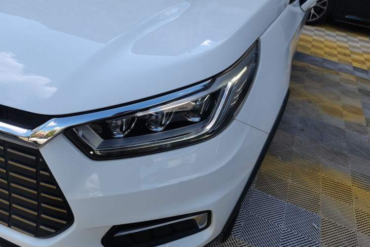 Used BYD Yuan New Energy 2019 EV360 Smart Connect Enjoyment Model