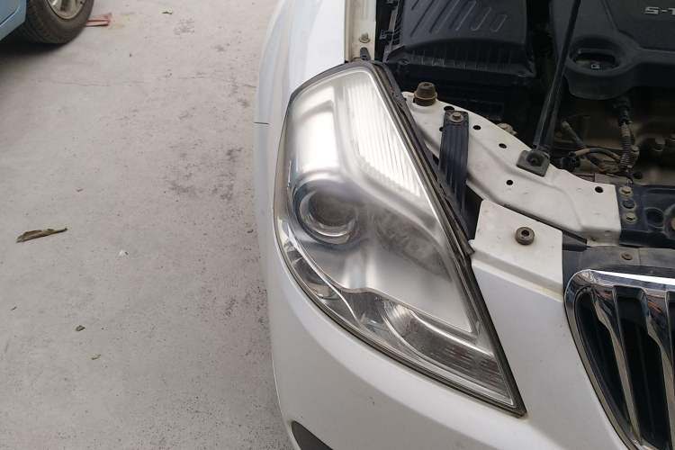 Used Buick Excelle 2015 1.5L Manual Classic Trim
