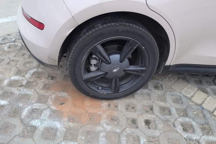 Used ORA Good Cat 2021 400km Standard Range Venus Edition Lithium-Ion Battery Right Rear Wheel Hub