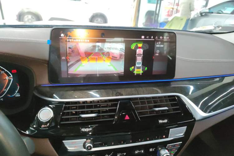 Used BMW 5 Series 2022 Second Facelift 525Li Luxury Package
