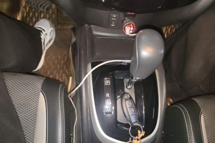 Used Nissan Qashqai 2016 2.0L CVT Luxury Edition Gear Lever