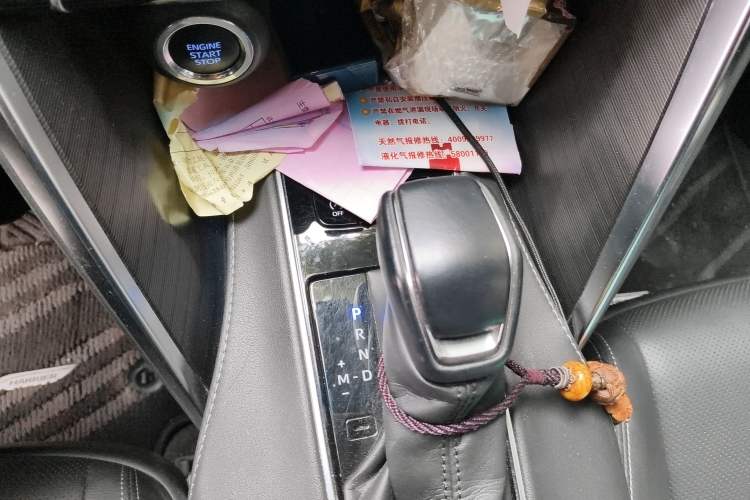 Used Toyota Harrier 2022 2.0L CVT Two-Wheel Drive Deluxe Edition