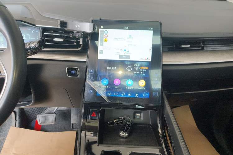 Used Hyundai Custo 2021 270TGDi Prestige LUX Audio And AC Panel