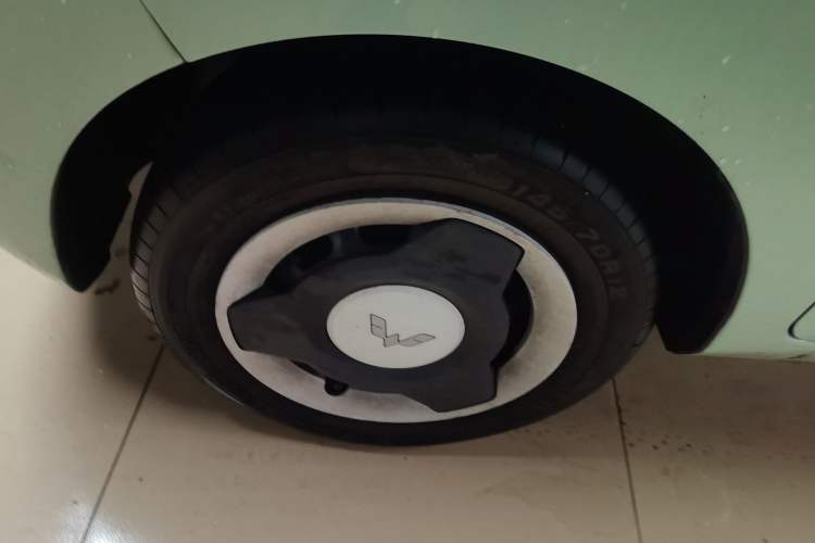 Used Wuling Hongguang MINIEV 2021 Macaron Premium Model – Lithium-NMC Left Front Wheel Hub