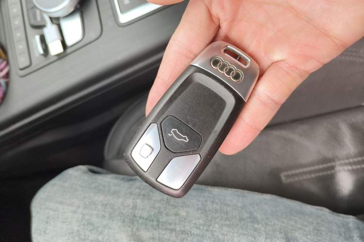 Used Audi A4L 2019 40 TFSI Fashion Edition China VI Emission Standard