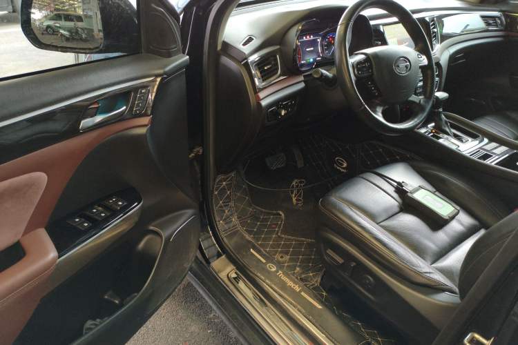 Used GAC Trumpchi GS8 2017 320T Two-Wheel Drive Luxury Smart Connectivity Version (7 Seats)