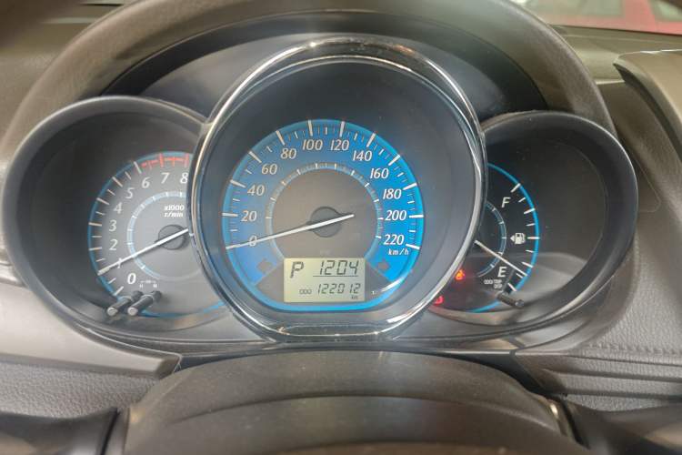 Used Toyota YARiS L Zhi Xuan 2014 1.3E Automatic Charm Edition
