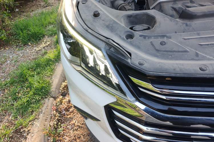 Used SAIC MAXUS G50 2020 1.5T Automatic Elite Edition Right Front Headlight