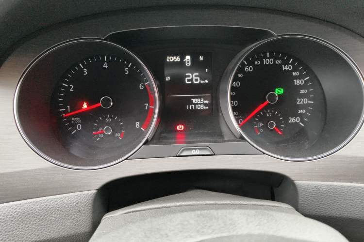 Used Volkswagen Golf Sportsvan 2016 1.6L Automatic Comfort Model Odometer Close Up