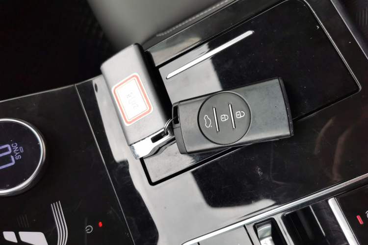 Used EXEED Zhuifeng C-DM 2022 1.5 TCI-DHT 105 km "Chengfeng Qi" Edition Vehicle Key