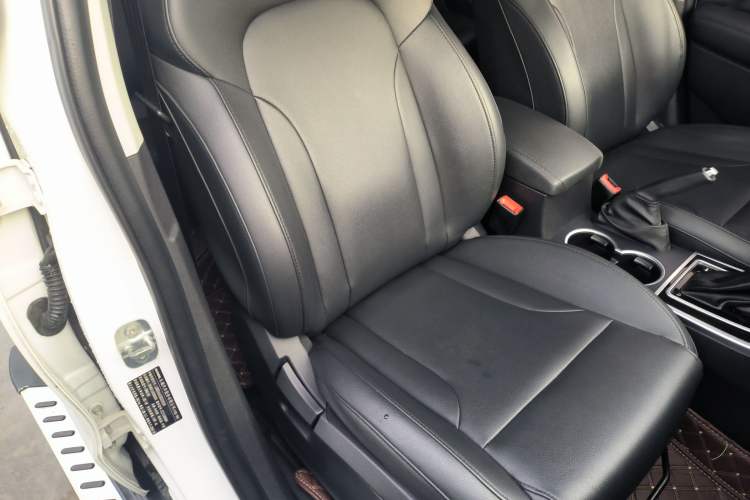 Used Haval H2 2017 Red-Label 1.5T Automatic Two-Wheel Drive Elite Model
