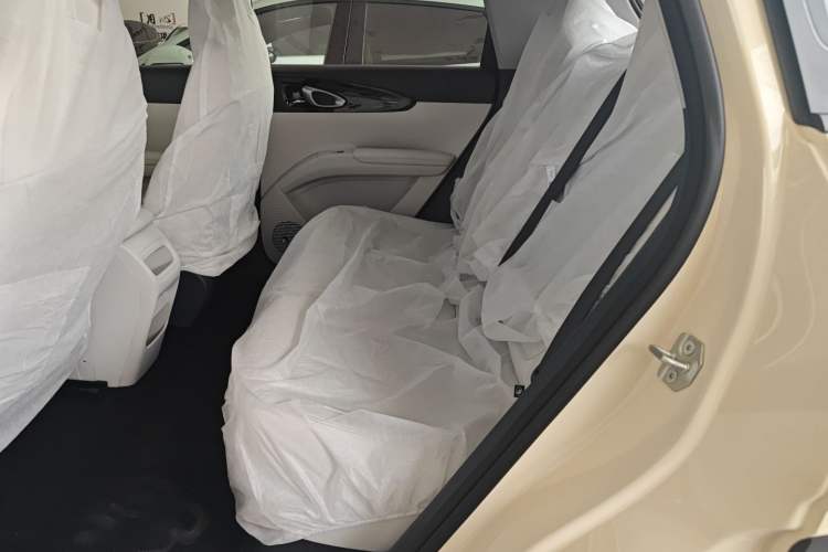 Used Geely Galaxy Geome 2026 Model 310km Youth Edition Left Rear Seat