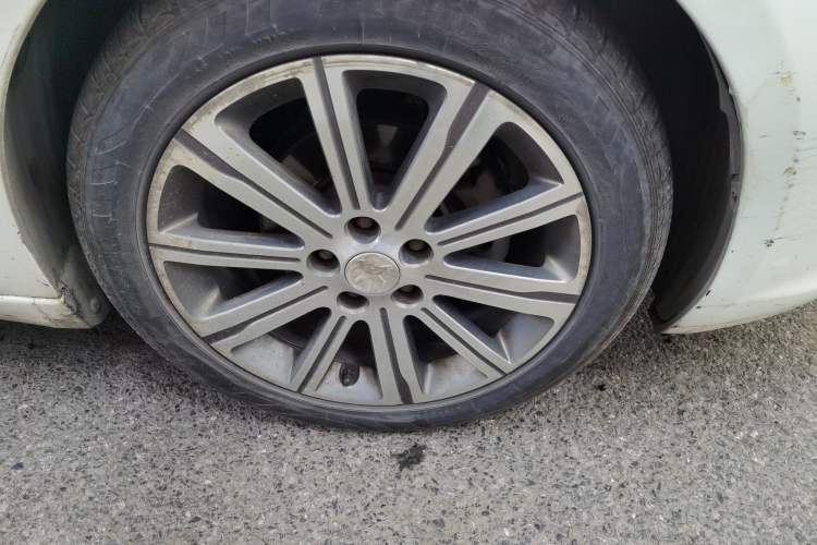 Used Peugeot 408 2015 1.2T Automatic Luxury Edition Right Front Wheel Hub