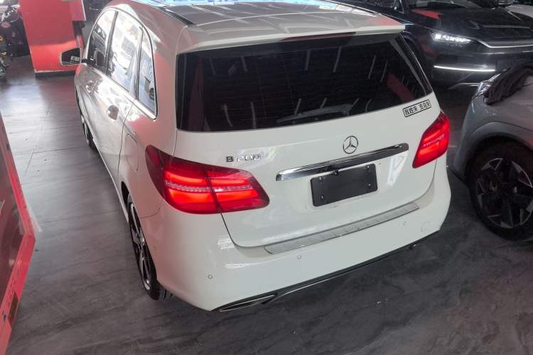 Used Mercedes-Benz B-Class 2017 B 200 Fashion Model
