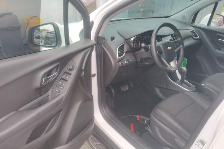 Used Chevrolet Trax 2017 1.4T Automatic Two-Wheel Drive Luxury Version Driver Seat
