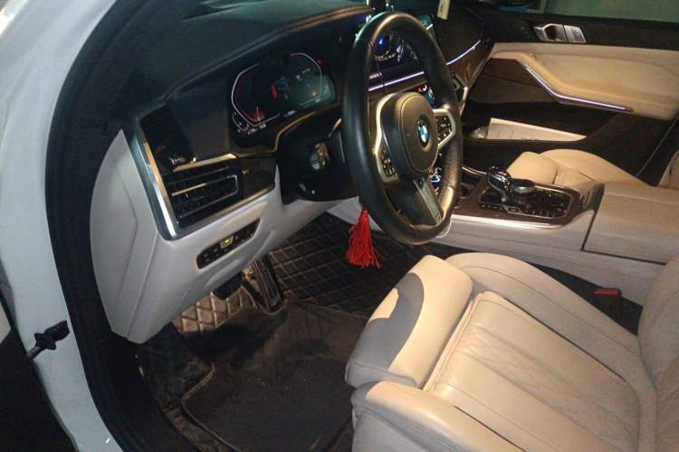 Used BMW X7 