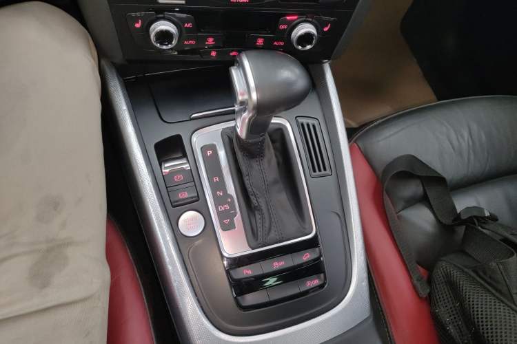 Used Audi Q5 2017 Plus 40 TFSI Technology Model
