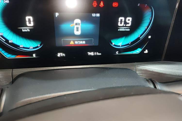 Used CHANGAN CS55PLUS 2020 1.5T Automatic Colorful Model Odometer Close Up