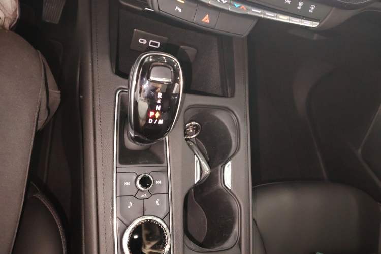 Used Cadillac XT4 2022 28T Two-Wheel Drive Fashion Edition Gear Lever