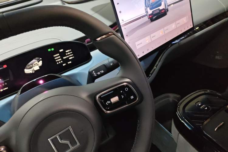 Used Zeekr MIX 2025 Intelligent Driving Version
