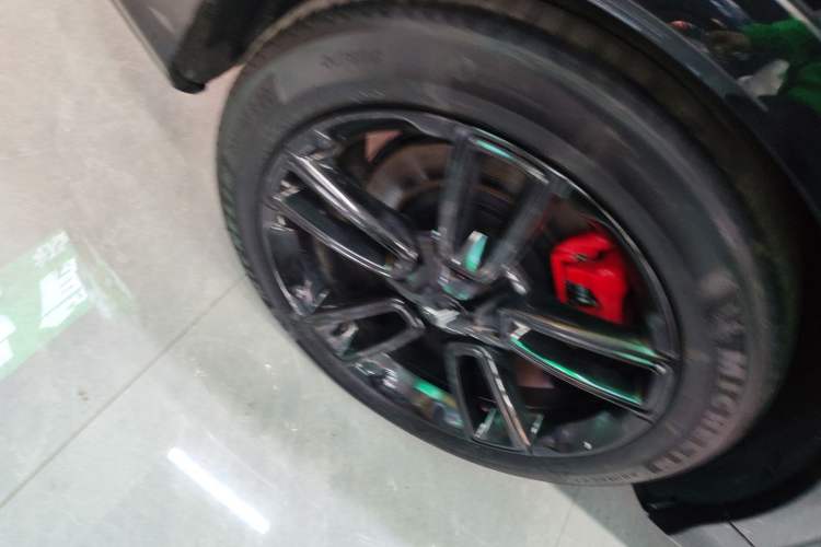 Used VOYAH FREE 2025 318 259 km All-Wheel-Drive Exploration Edition