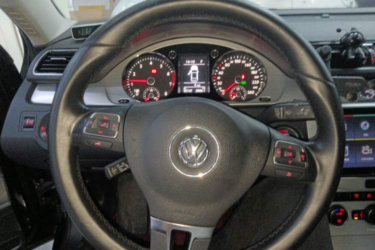 Used Volkswagen Magotan 2016 1.8TSI Smart Enjoyment Leading Model Steering Wheel