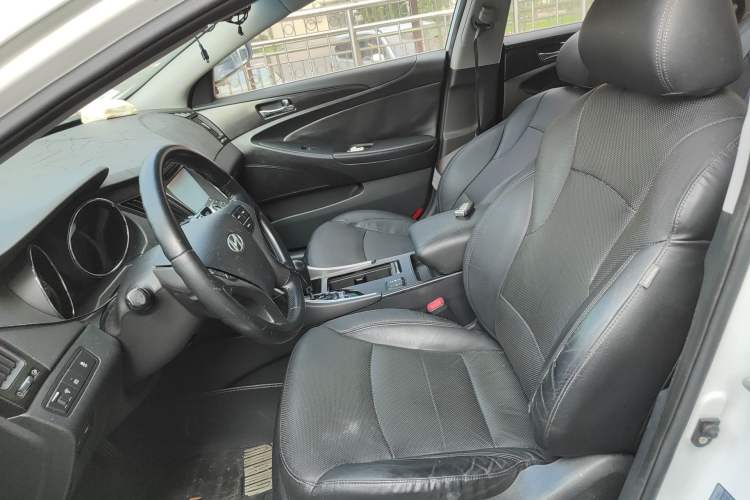 Used Hyundai Sonata 2013 2.4L Automatic Luxury Version China IV Standard