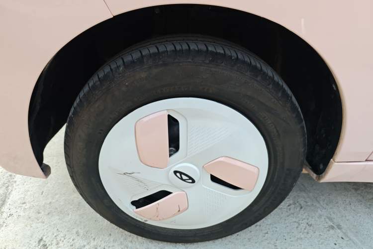 Used Chery New Energy QQ Ice Cream 2022 170km Sundae Phosphate Lithium-Ion