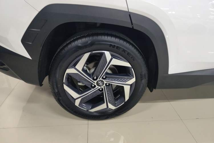 Used Hyundai Tucson 2023 Tucson L 1.5T Automatic Two-Wheel Drive DLX Luxury Edition Right Rear Wheel Hub