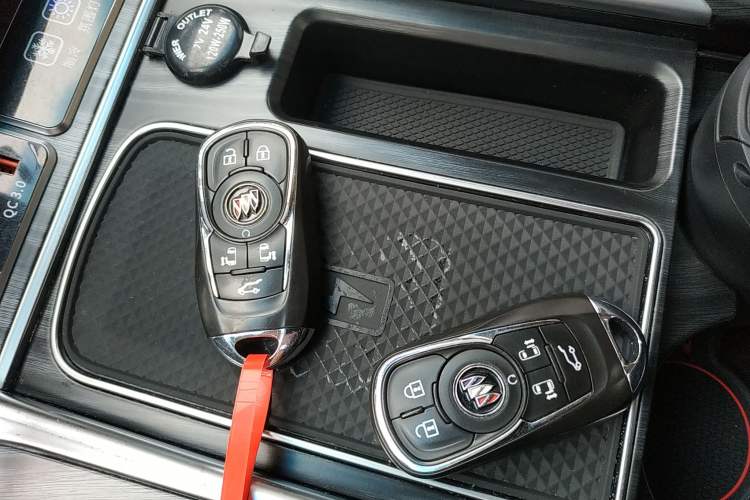 Used Buick GL8 2020 ES Land Cruiser 653T Luxury Model
