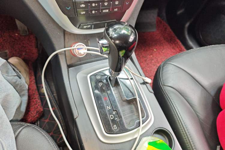 Used GAC Trumpchi GS5 2012 2.0L Automatic Two-Wheel Drive Elite Edition Gear Lever