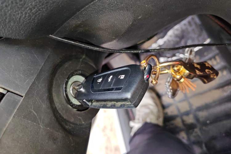 Used Dongfeng Fengon 330 2014 1.5L Manual Standard Edition DK15-02 Vehicle Key