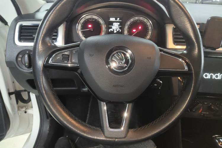 Used Skoda Rapid 2018 1.6L Automatic Comfort Edition Steering Wheel